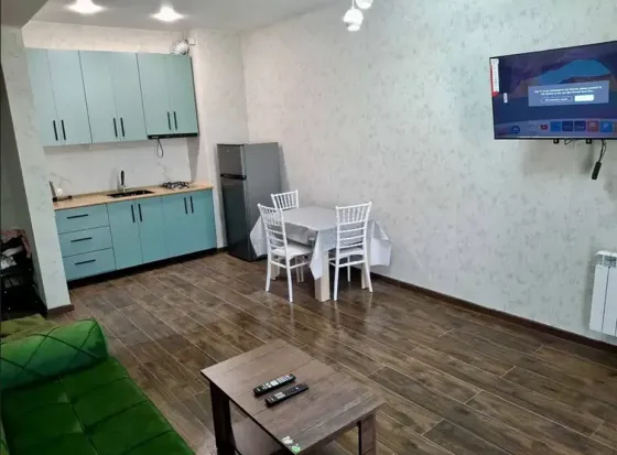 ქირავდება 2 ოთახიანი ბინა 50მ² 11/15 სართ თბილისი