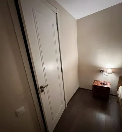 ქირავდება 2 ოთახიანი ბინა 40მ² 1/1 სართ თბილისი