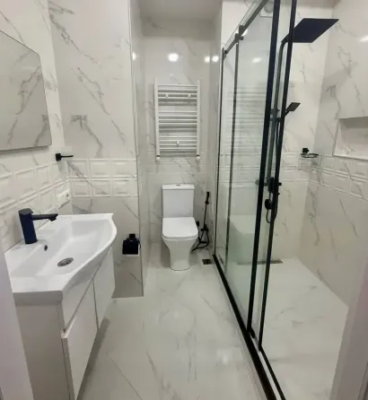 ქირავდება 2 ოთახიანი ბინა 60მ² 16/25 სართ თბილისი