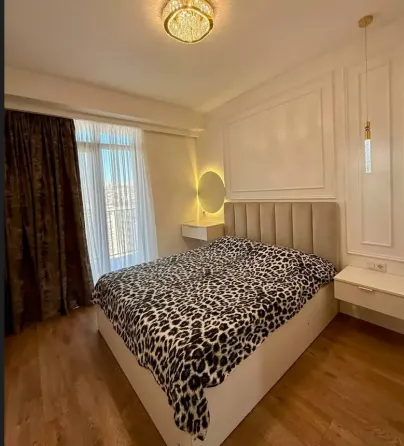 ქირავდება 2 ოთახიანი ბინა 60მ² 16/25 სართ თბილისი