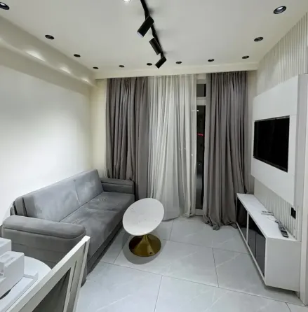 ქირავდება 2 ოთახიანი ბინა 50მ² 8/12 სართ თბილისი