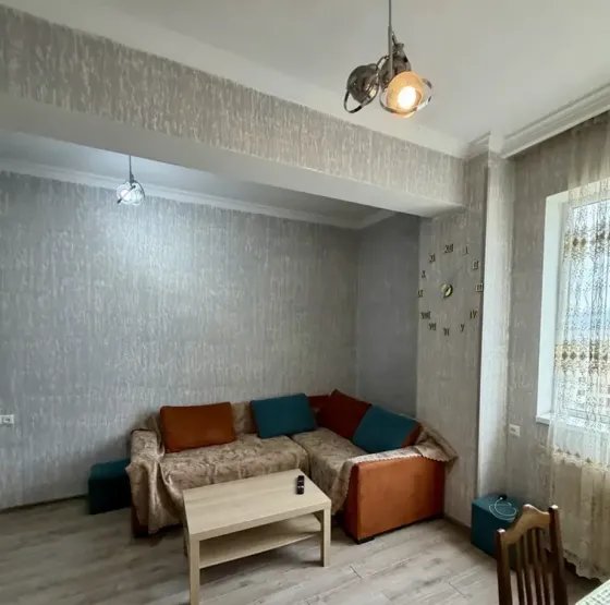 ქირავდება 2 ოთახიანი ბინა 65მ² 8/20 სართ თბილისი