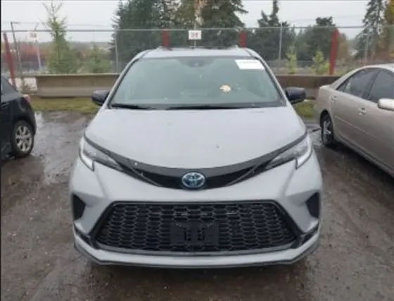 Toyota Sienna 2.5L 2025 თბილისი