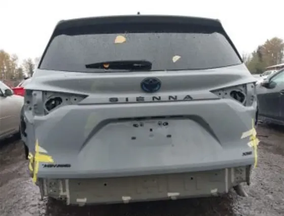 Toyota Sienna 2.5L 2025 თბილისი