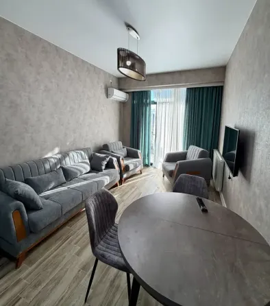 ქირავდება 3 ოთახიანი ბინა დღიურად თბილისში  55მ² 17/20 სართ თბილისი