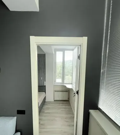 ქირავდება 2 ოთახიანი ბინა 45მ² 8/10 სართ თბილისი