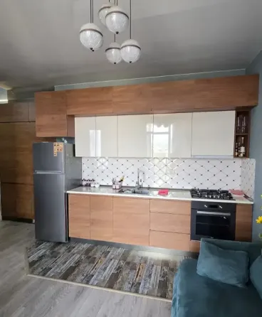 ქირავდება 2 ოთახიანი ბინა 45მ² 3/5 სართ თბილისი