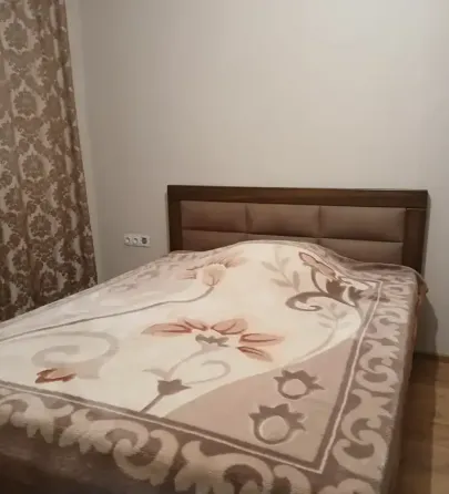 ქირავდება 3 ოთახიანი ბინა 82მ² 1/9 სართ თბილისი