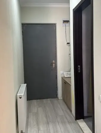 ქირავდება 3 ოთახიანი ბინა 82მ² 1/9 სართ თბილისი