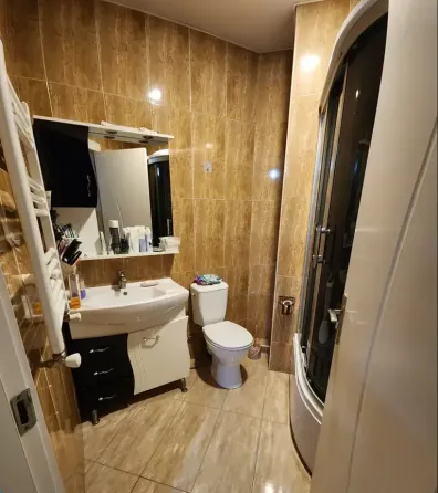 ქირავდება 3 ოთახიანი ბინა 100მ² 8/23 სართ თბილისი