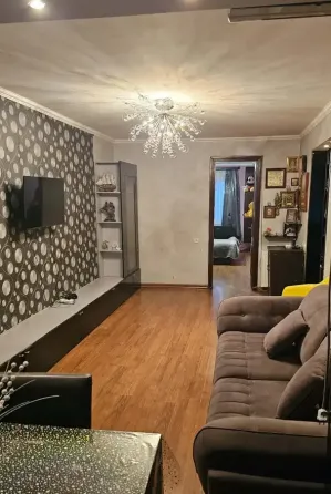 Apartments For Rent three-room 75м² 1/5 floor Tbilisi