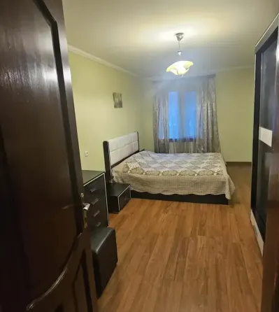Apartments For Rent three-room 75м² 1/5 floor Tbilisi
