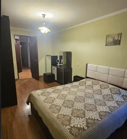 Apartments For Rent three-room 75м² 1/5 floor Tbilisi
