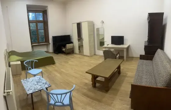 ქირავდება 1 ოთახიანი ბინა 65მ² 2/3 სართ თბილისი