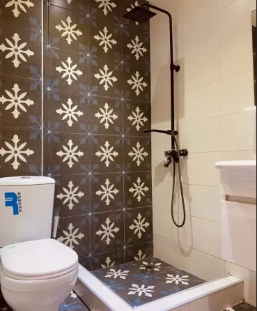 ქირავდება 2 ოთახიანი ბინა 50მ² 4/7 სართ თბილისი