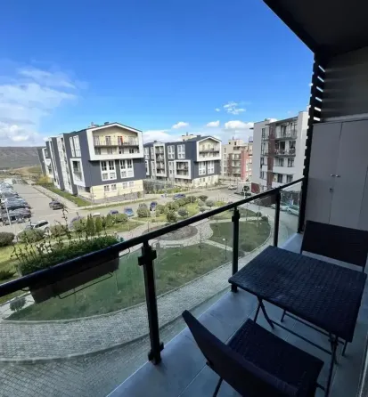 ქირავდება 1 ოთახიანი ბინა 40მ² 2/4 სართ თბილისი