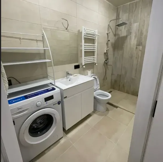 ქირავდება 2 ოთახიანი ბინა 55მ² 6/7 სართ თბილისი