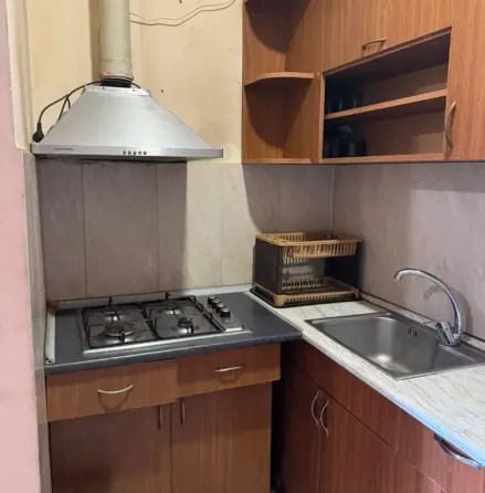 ქირავდება 3 ოთახიანი ბინა 84მ² 7/15 სართ თბილისი