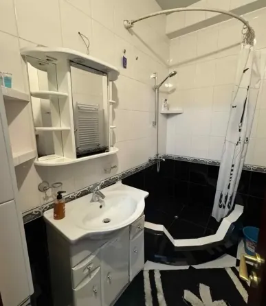 ქირავდება 2 ოთახიანი ბინა 65მ² 6/18 სართ თბილისი