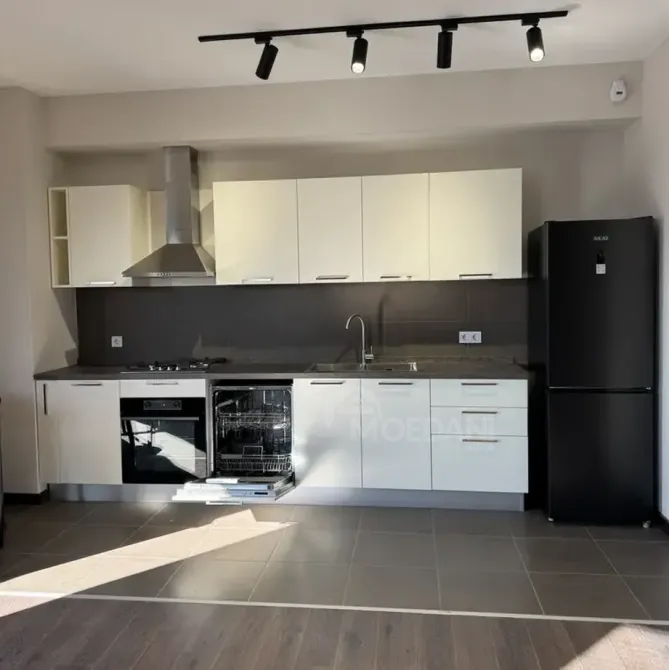 ქირავდება 3 ოთახიანი ბინა 90მ² 12/22 სართ თბილისი - photo 1