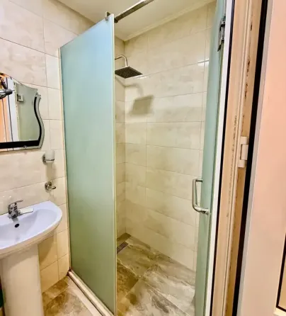 ქირავდება 2 ოთახიანი ბინა 55მ² 11/11 სართ თბილისი