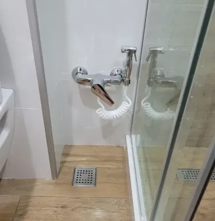 ქირავდება 2 ოთახიანი ბინა 55მ² 12/17 სართ თბილისი