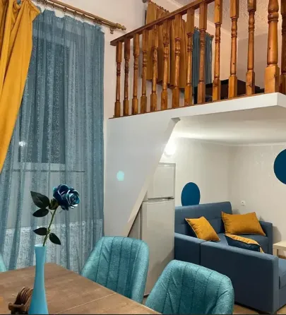 ქირავდება 2 ოთახიანი ბინა 70მ² 1/9 სართ თბილისი