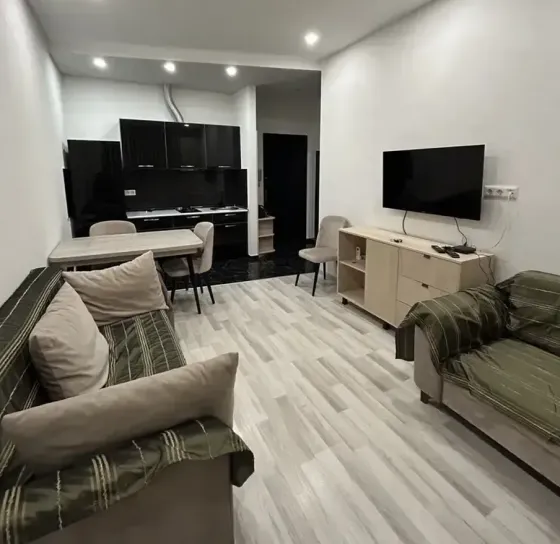 ქირავდება 2 ოთახიანი ბინა 47მ² 4/10 სართ თბილისი