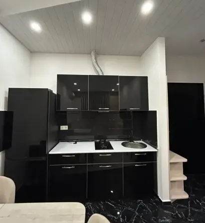 ქირავდება 2 ოთახიანი ბინა 47მ² 4/10 სართ თბილისი