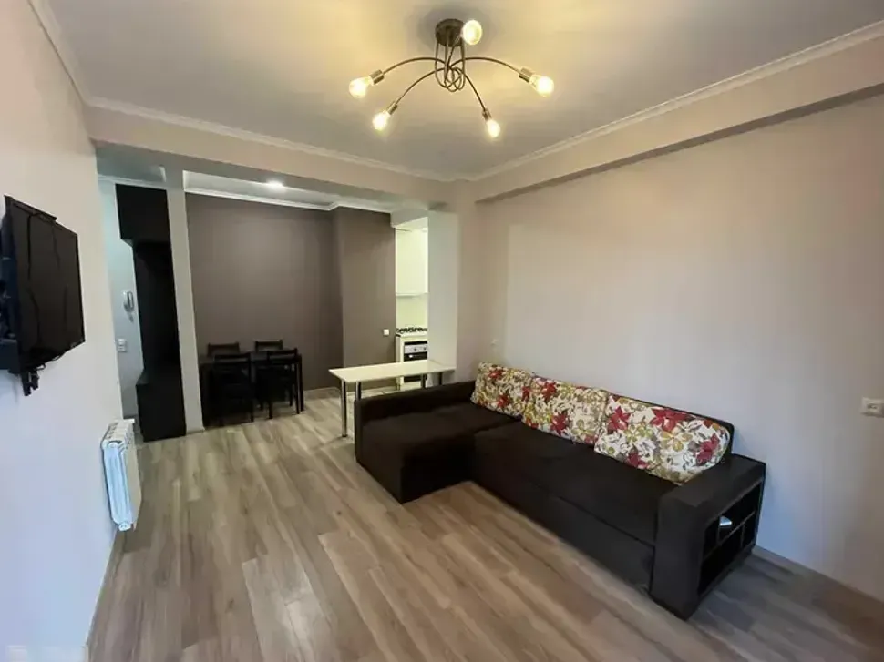 ქირავდება 2 ოთახიანი ბინა 60მ² 10/23 სართ თბილისი - photo 1