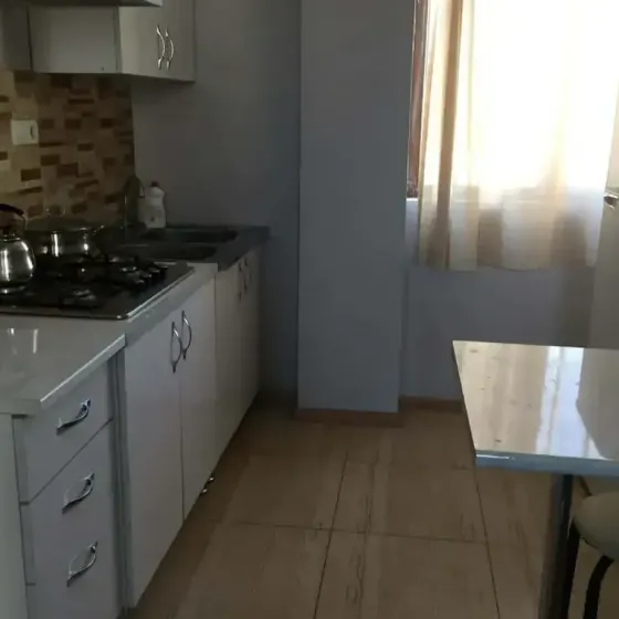 ქირავდება 2 ოთახიანი ბინა 72მ² 13/14 სართ თბილისი