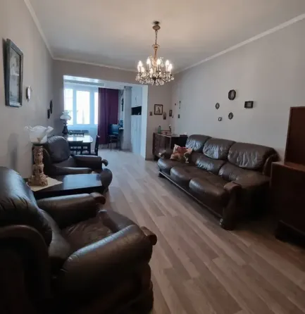 ქირავდება 2 ოთახიანი ბინა 65მ² 5/6 სართ თბილისი