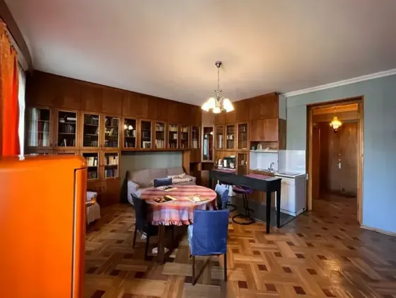 ქირავდება 2 ოთახიანი ბინა 75მ² 7/8 სართ თბილისი