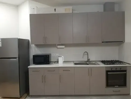 ქირავდება 3 ოთახიანი ბინა 53მ² 5/15 სართ თბილისი