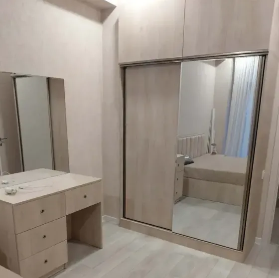 ქირავდება 2 ოთახიანი ბინა 50მ² 2/9 სართ თბილისი