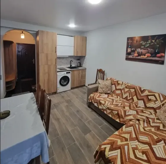 ქირავდება 2 ოთახიანი ბინა 35მ² 5/16 სართ თბილისი