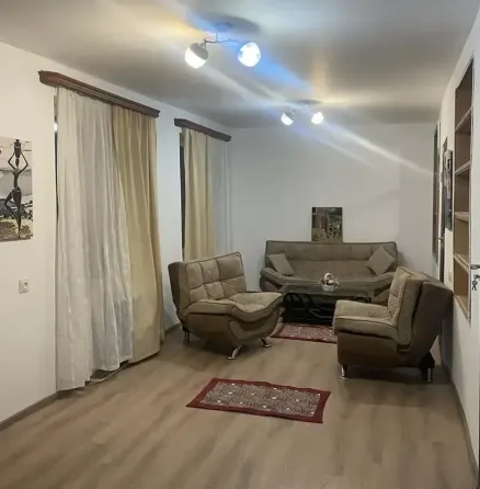 ქირავდება 3 ოთახიანი ბინა 100მ² 1/1 სართ თბილისი