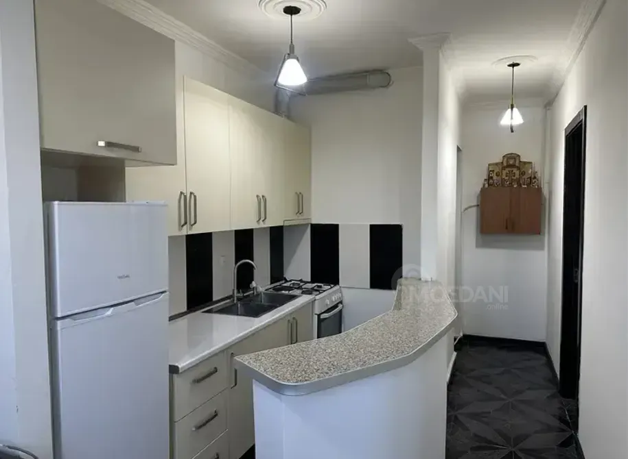 ქირავდება 2 ოთახიანი ბინა 40მ² 2/4 სართ თბილისი - photo 5