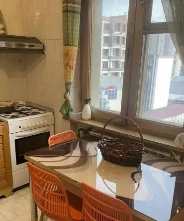 ქირავდება 3 ოთახიანი ბინა 100მ² 6/9 სართ თბილისი