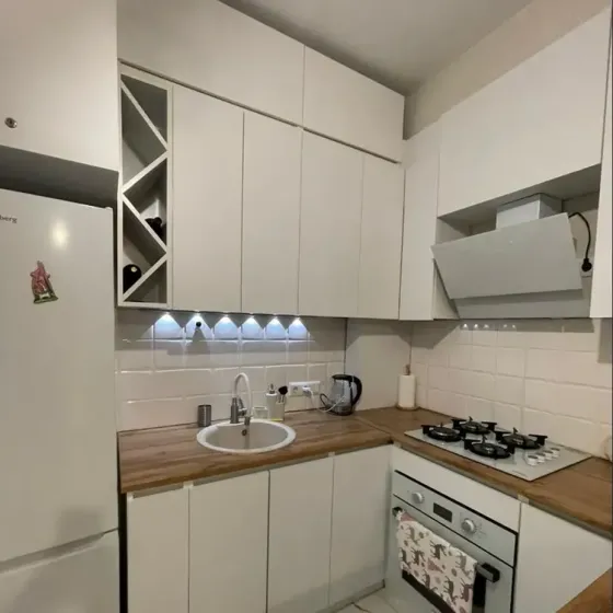 იყიდება 2 ოთახიანი ბინას 38მ² 2/9 სართ თბილისი