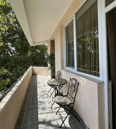 ქირავდება 2 ოთახიანი ბინა 50მ² 2/9 სართ თბილისი