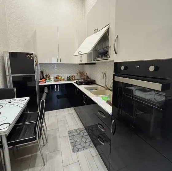 ქირავდება 2 ოთახიანი ბინა 50მ² 2/9 სართ თბილისი