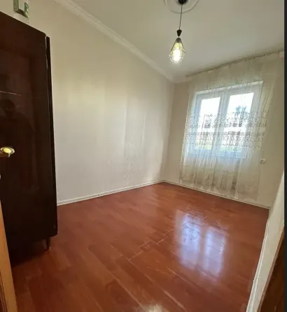 ქირავდება 3 ოთახიანი ბინა 65მ² 3/9 სართ თბილისი