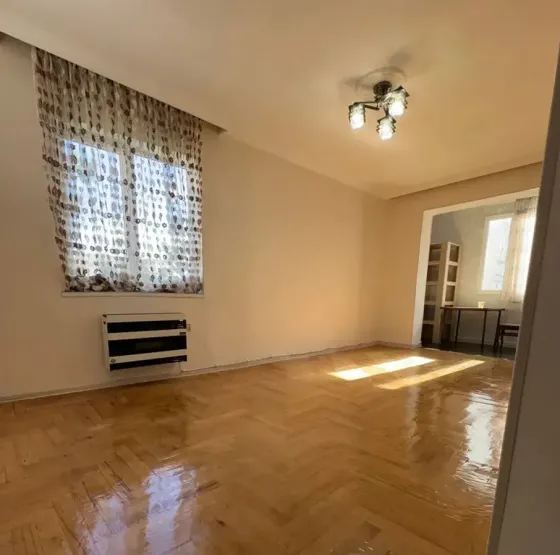 ქირავდება 3 ოთახიანი ბინა 65მ² 3/9 სართ თბილისი