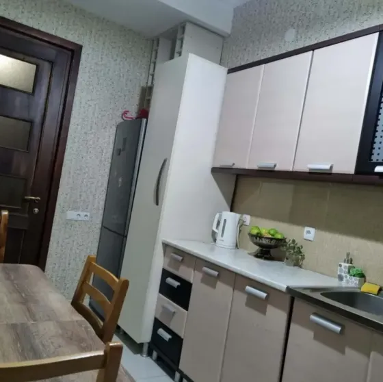 იყიდება 3 ოთახიანი ბინას 76მ² 2/9 სართ თბილისი