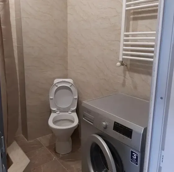 ქირავდება 2 ოთახიანი ბინა 50მ² 7/12 სართ თბილისი