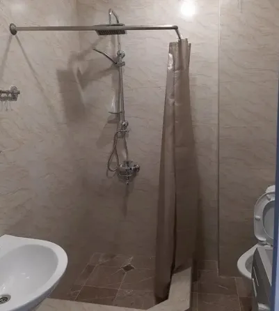 ქირავდება 2 ოთახიანი ბინა 50მ² 7/12 სართ თბილისი