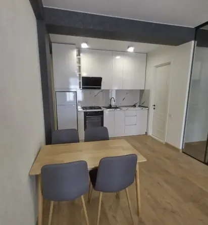 ქირავდება 3 ოთახიანი ბინა 72მ² 5/12 სართ თბილისი