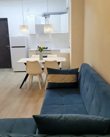 ქირავდება 2 ოთახიანი ბინა 50მ² 5/9 სართ თბილისი