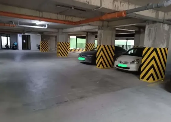 Ქირავდება ავტოფარეხი კომერციული ფართი ისანში თბილისი